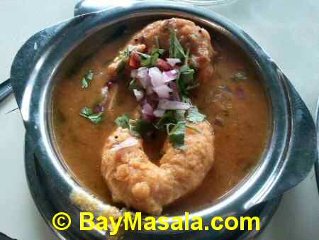 saravanaa bhavan sunnyvale saravanaa bhavan sambar vada - Image © BayMasala.com