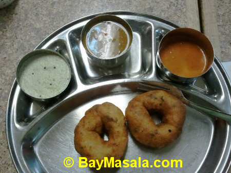 tirupathi bhimas milipitas medu vada - Image © BayMasala.com